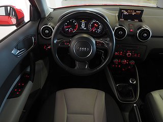 Halvkombi Audi A1 14 av 21