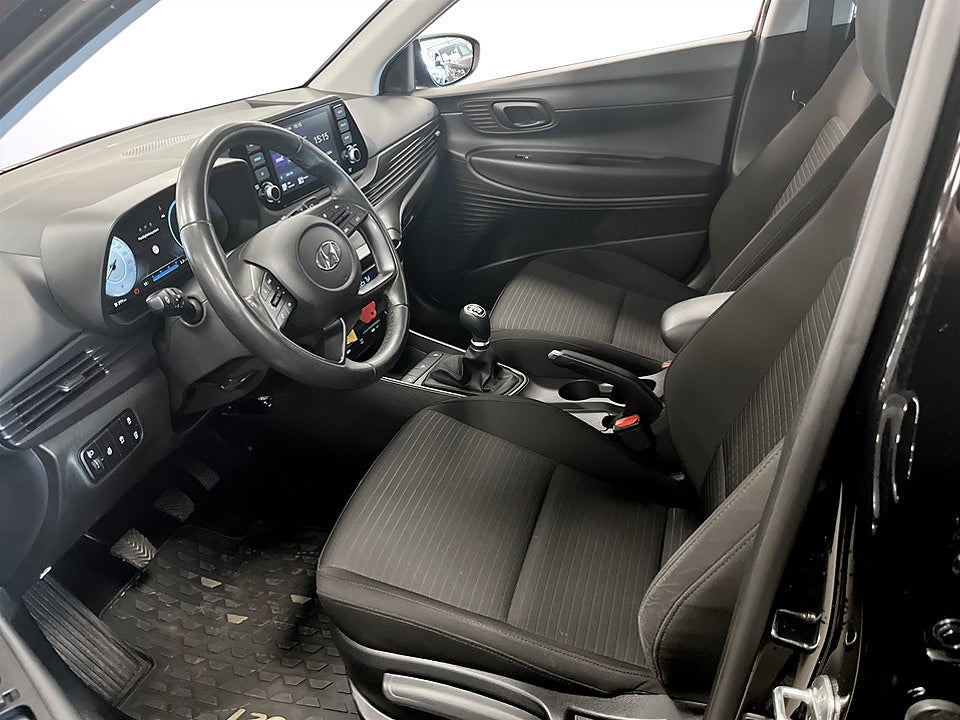 Bild på Hyundai i20 Essential 1.2 MPi 84hk B-KAMERA CARPLAY