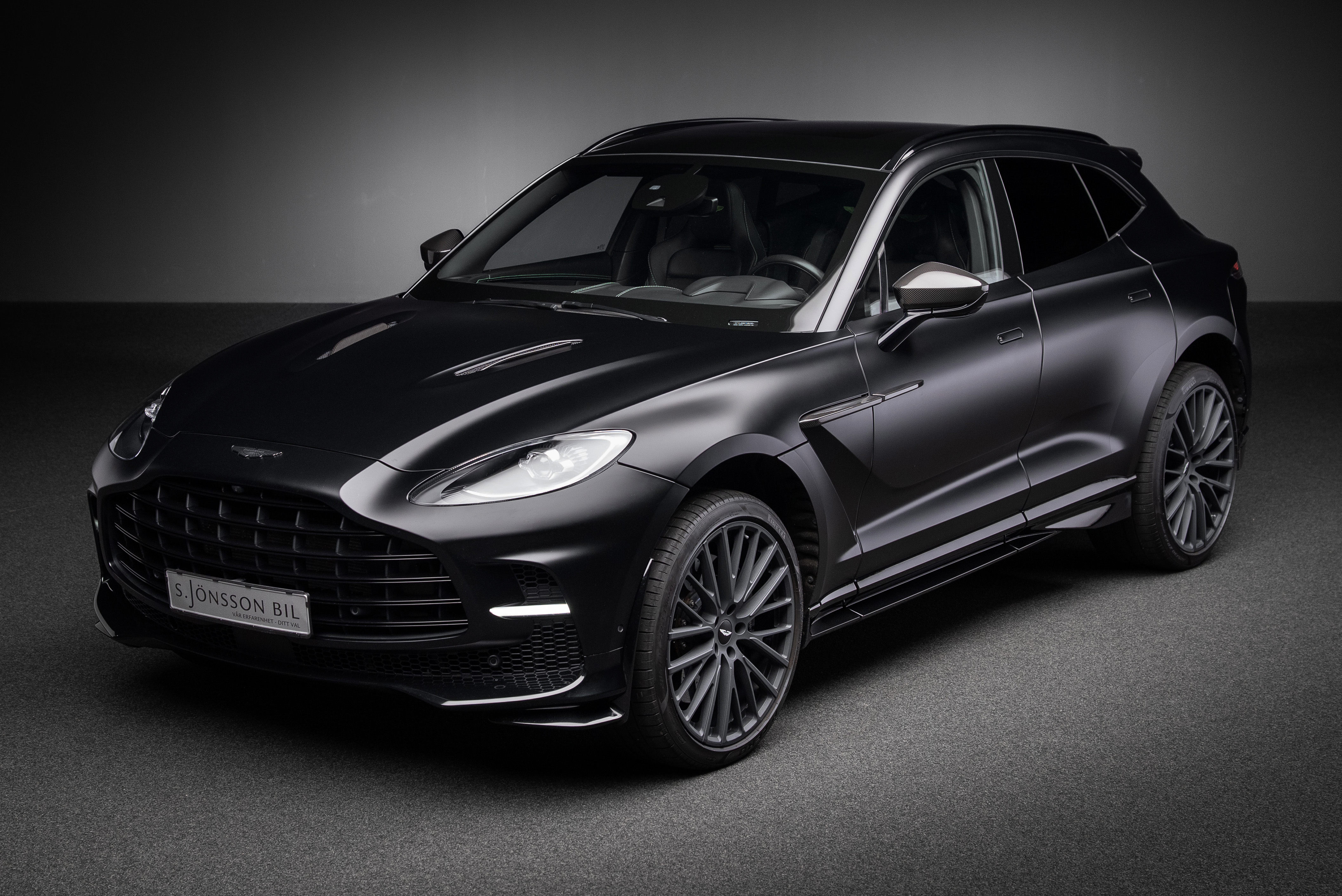 Aston Martin DBX 707 / Carbon Pack 2023, bild 3/10