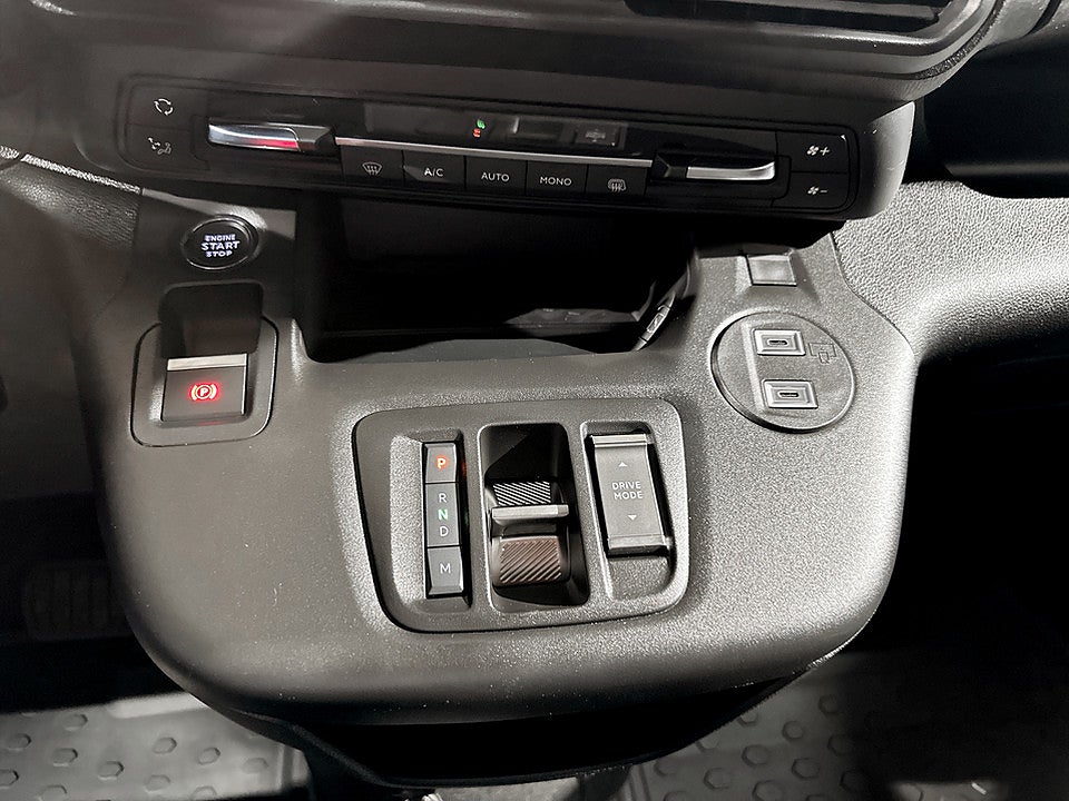 Bild på Opel Combo Elite 130hk Aut L2 - EDITION! VÄRMARE & DRAGKROK INGÅR!