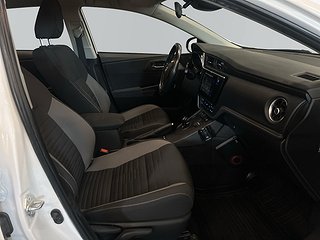 Toyota Auris Hybrid e-CVT/S&V-hjul/Kamera/Bluetooth/Kamkedja