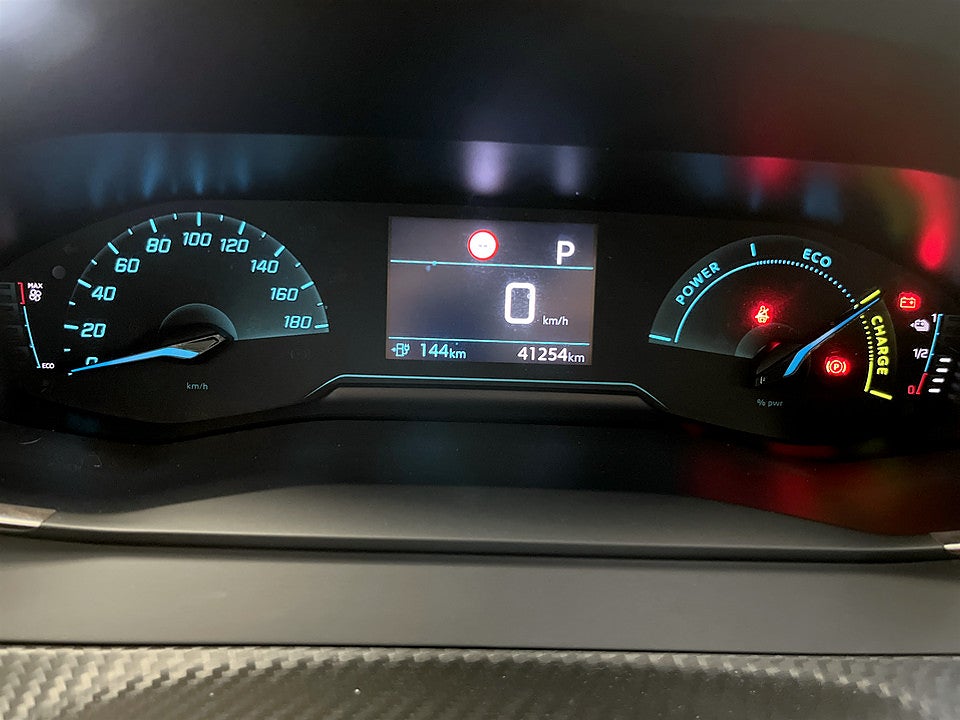 Bild på Peugeot E-208 Active Pack 50kWh 136hk Aut CARPLAY P-SENSORER