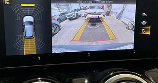 SUV Mercedes-Benz EQA 10 av 12