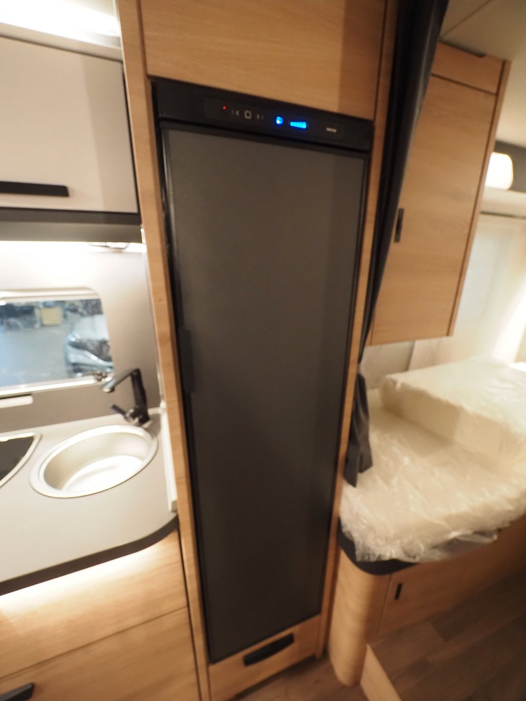 Knaus L!ve Ti Platinum Selection 650 MEG Markis I 3500kg 2026