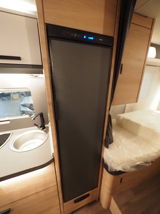 Husbil-halvintegrerad Knaus L!VE TI PLATINUM SELECTION 650 MEG 12 av 18