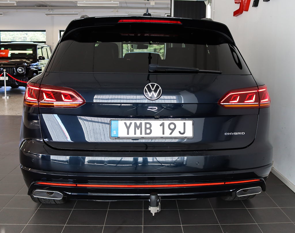 Volkswagen Touareg R eHybrid MOMS Innovation Luftfjädring Dynaudio HuD