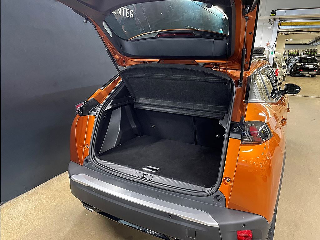 Bild på Peugeot 2008 Allure 1.2 PT 130hk Aut - B-KAMERA, CARPLAY