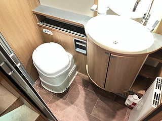 Husbil-alkov Bürstner Argos A 747 23 av 29