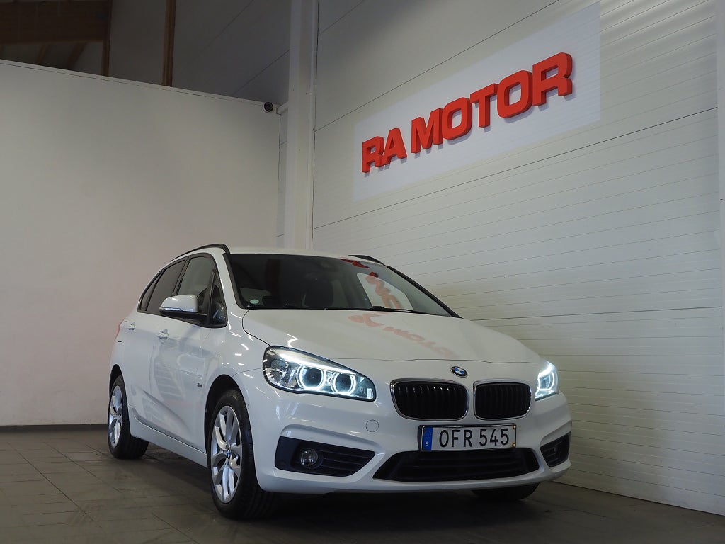 BMW 218 d 150hk Active Tourer  Sport line | Backkamera | Navi | 2017