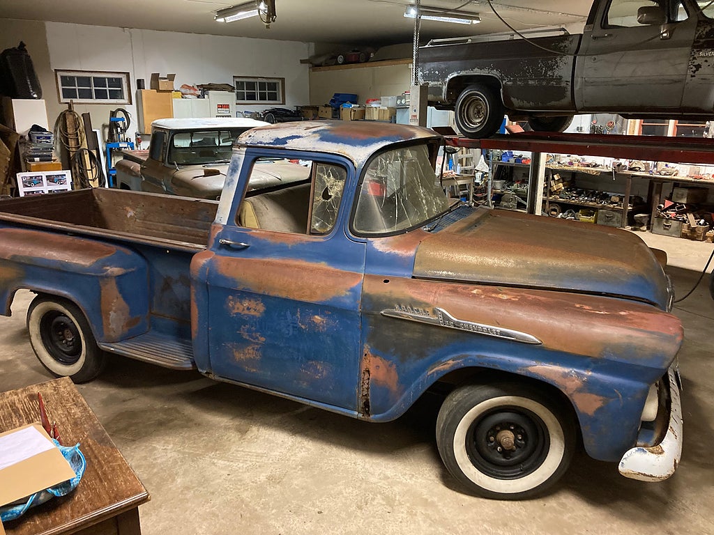 Chevrolet Apache 3200 Stepside Chevrolet -58 Apache 3200 Stepside