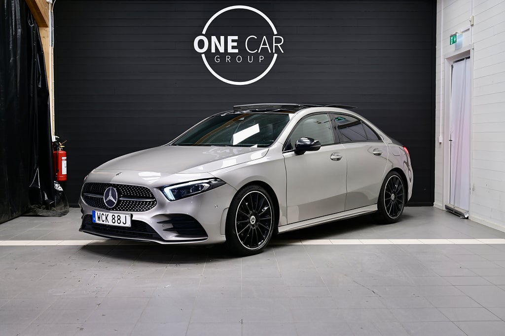 Mercedes-Benz A 200 Sedan AMG Widescreen Pano 
