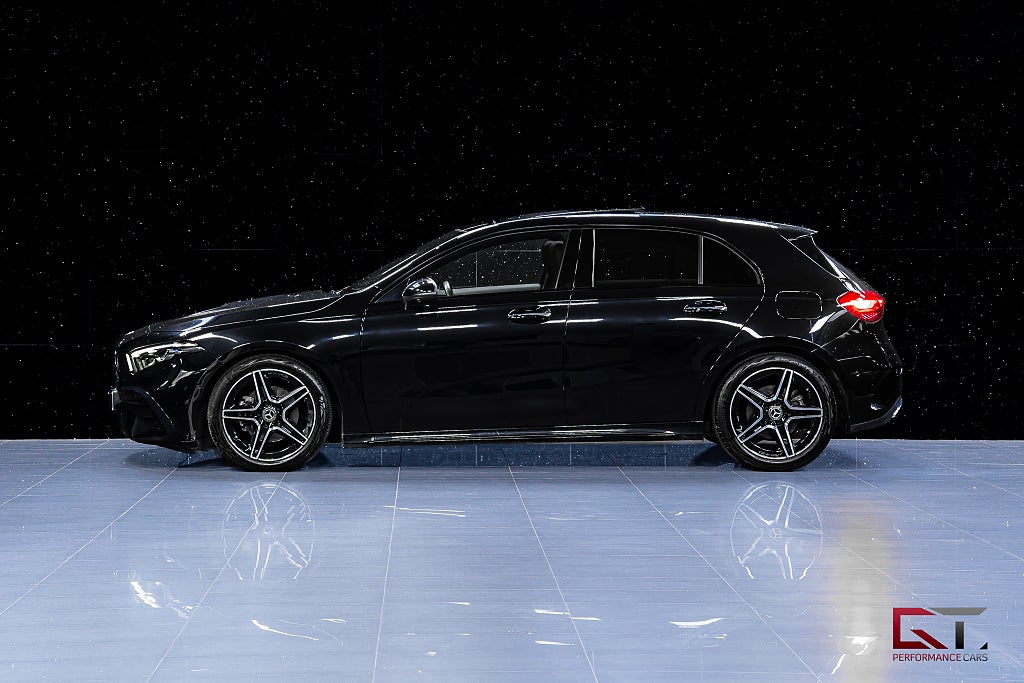 Mercedes-Benz A200 AMG FACELIFT Pano Drag ACC Elstolar Minne 360° Matrix