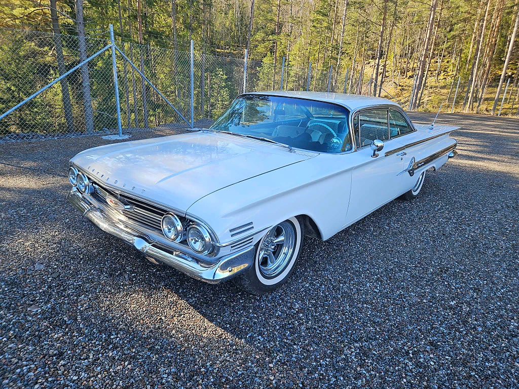 Chevrolet Impala Sport Coupé 348 V8 700 låda m lockup 