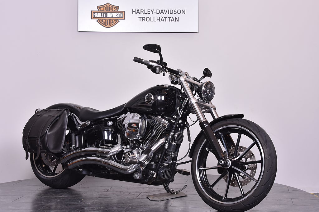Harley-Davidson BREAKOUT 103 V&H Big Radius / 1 Ägare!