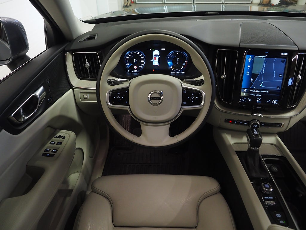 Volvo XC60 D5 AWD Geartronic Inscription Polestar Pano Skinn Navi
