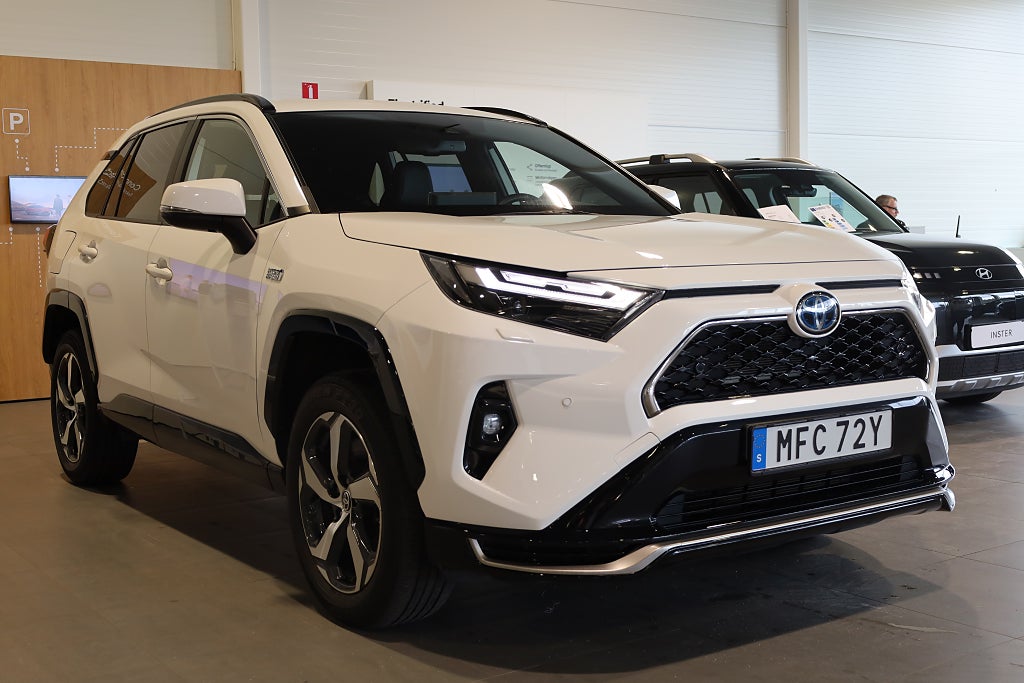 Toyota RAV4 Plug-in Hybrid 306hk AWD / X-Edition / Drag / Kamera 2022