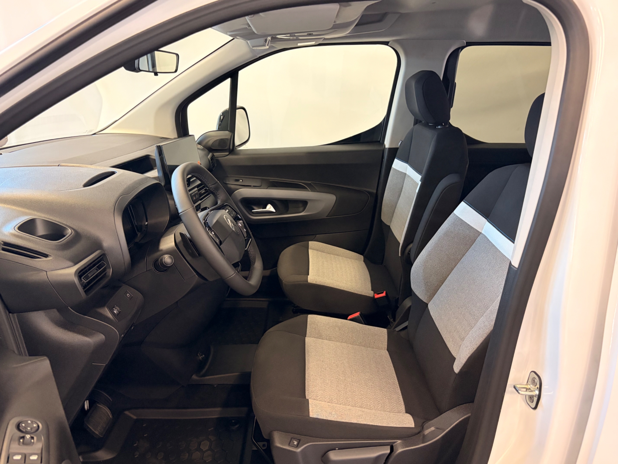 Citroen Berlingo XL MAX BHDi AUT 7-Sits 2026, bild 6/40