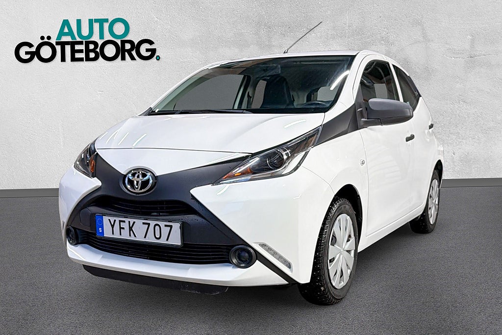 Toyota Aygo 5-dörrar 1.0 VVT-i X  Manuell 360kr Årskatt Ny Besiktad