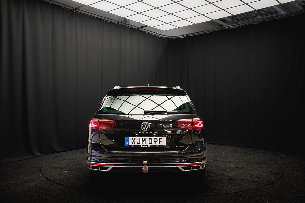 Volkswagen Passat TDI 4M R-LINE DRAG PANO MATRIX D-VÄRM 1-ÄGARE MOMS