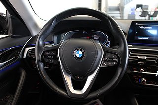 Sedan BMW 530e 11 av 23