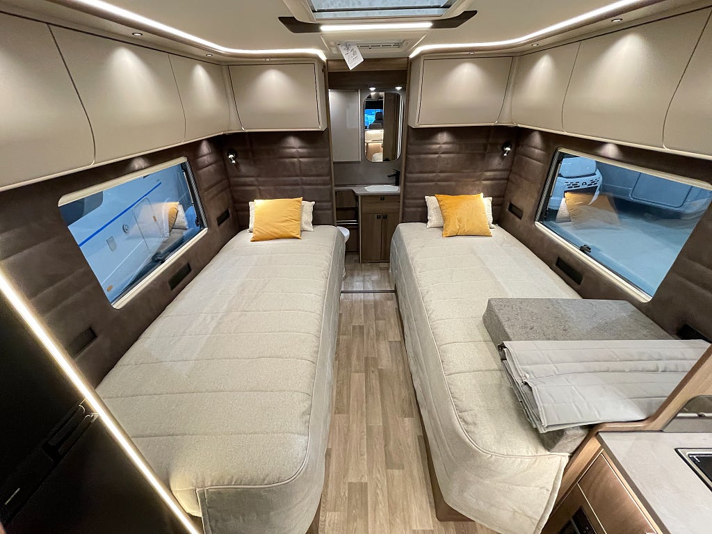 Kabe TMX Royal 810 LT / ALDE / Cinderella / Taksäng / Skinn / 5bält/  - Kabe