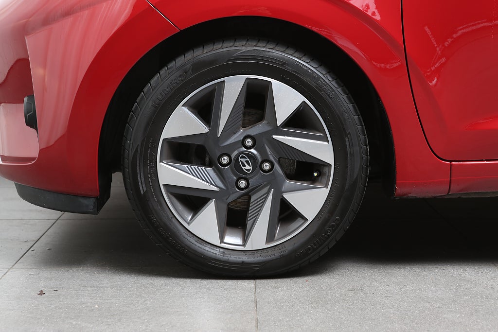 Hyundai i10 1,0 blue Essential CarPlay 2-tons lack 2024