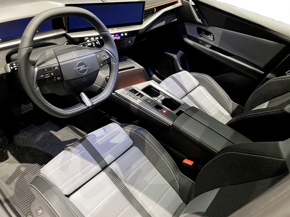 Bild på Opel Grandland GS Hybrid 145hk - DEMO