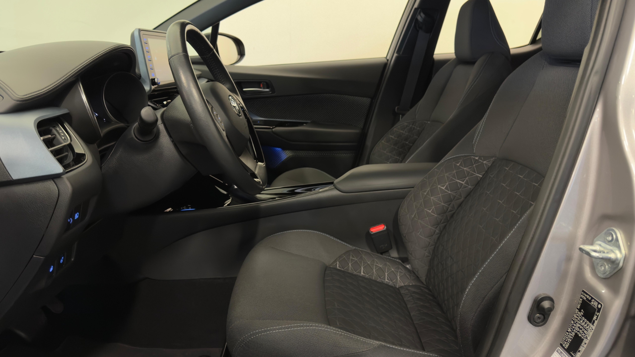 Toyota C-HR Hybrid 2.0 184hk X-Edition |Backkamera|Keyless 2022 - miniatyr 42