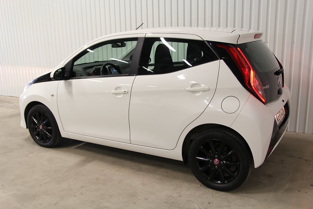 Toyota Aygo 5-dörrar 1.0 VVT-i X-PLAY mycket fin