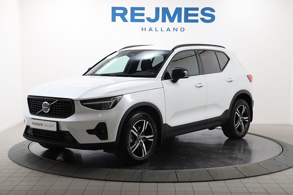 Volvo XC40 B4 FWD Bensin Plus Dark | Dragkrok |