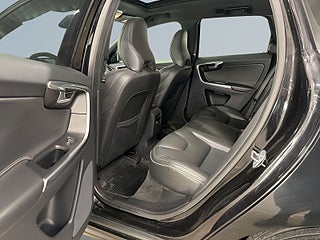 Volvo XC60 D5 AWD Classic R-Design S&V-hjul Pano Kamera Drag Skinn – bild 13