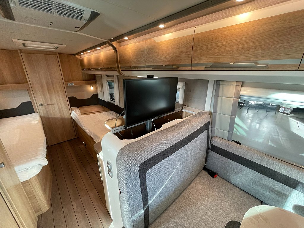 Knaus Sky TI 700 MEB  /Hyd-stöd/AC bodel/Solcell/Badrum bak - Knaus