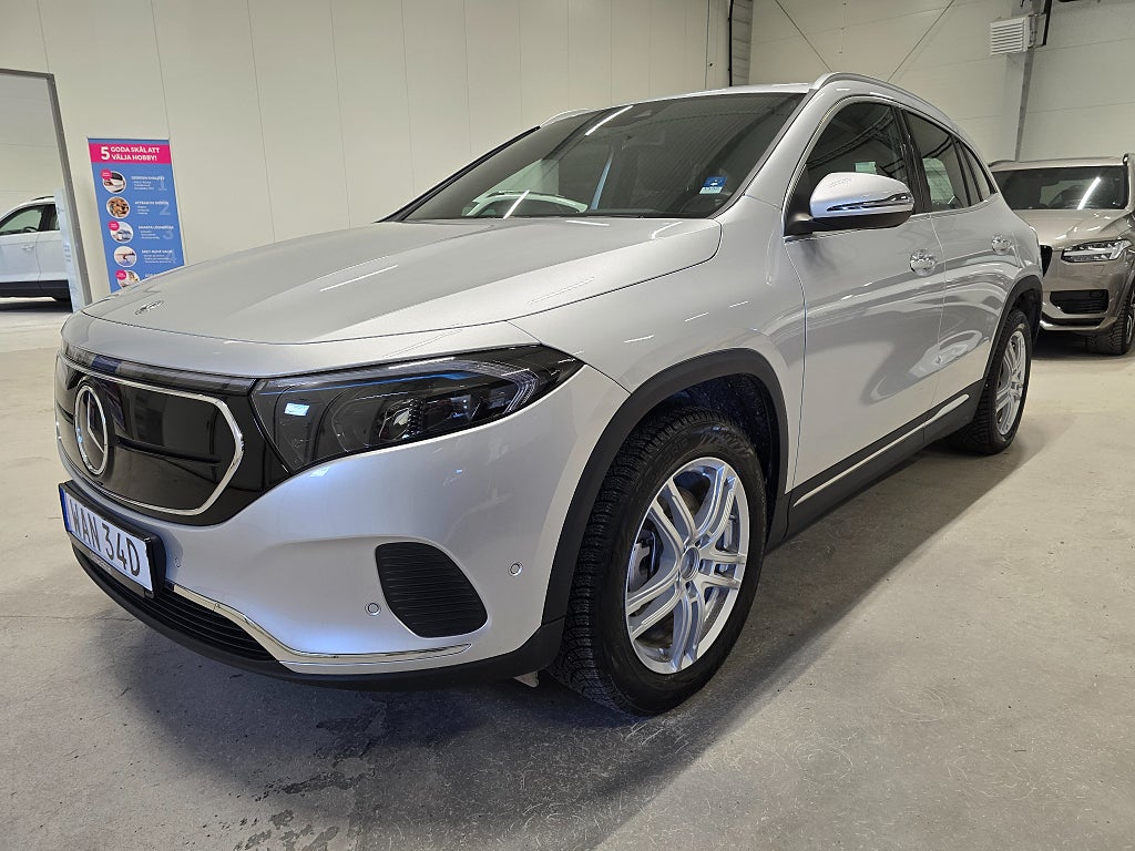 Mercedes-Benz EQA 300 4MATIC Progressive Line *Gotlandsbil *1 ägare *Drag