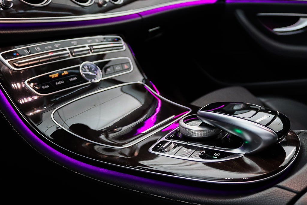 Mercedes-Benz E 220 d 4MATIC Widescreen Burmester Night Värmare Navi