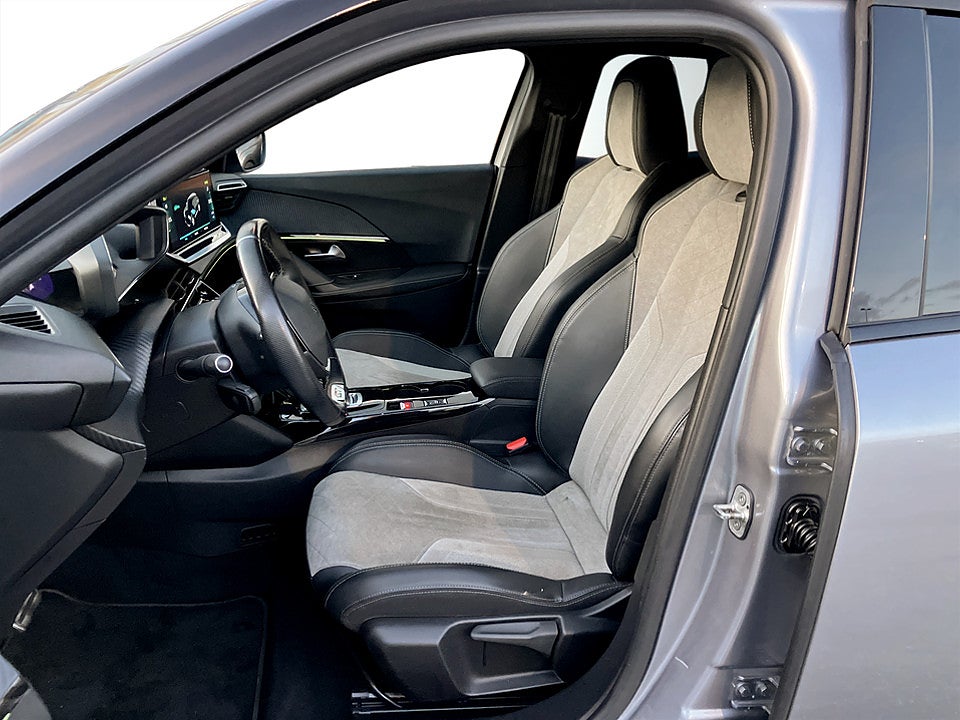 Bild på Peugeot e-2008 GT 50 kWh 136hk Aut B-KAMERA CARPLAY