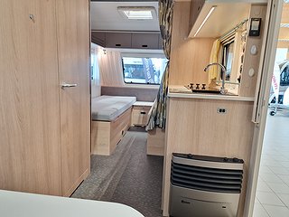 Husvagn, 1-axl Adria AVIVA 492 LU 8 av 16