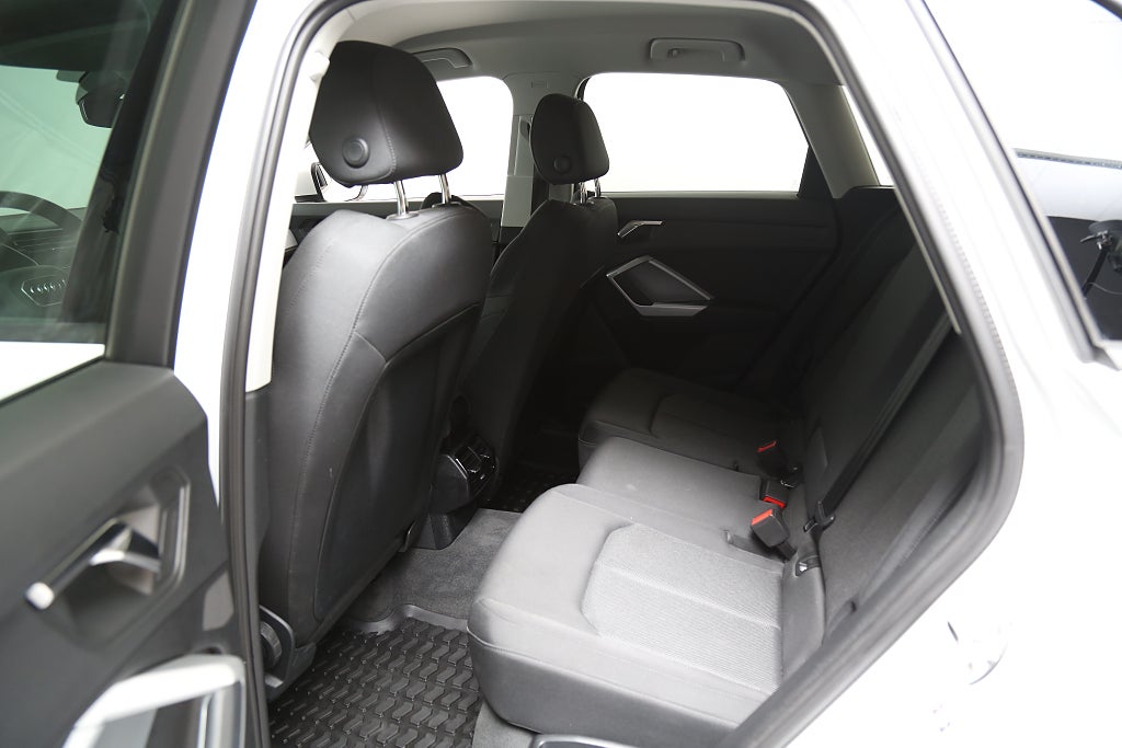 Audi Q3 45 TFSI e S Tronic Proline 245hk Dragkrok 2024