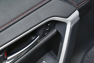 SUV Toyota RAV4 17 av 26