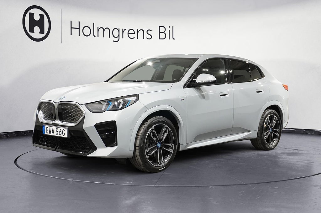 BMW iX2 eDrive20 xDrive20 M Sport Innovation Fartpilot Headup PA BSI