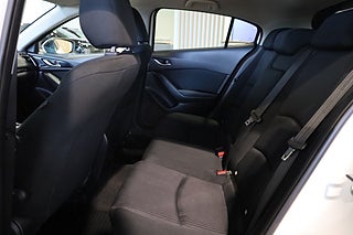 Halvkombi Mazda 3 10 av 21