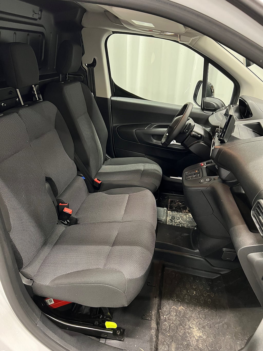 Peugeot Partner Plus L2 1.5 BHDi 130 Aut Drag/Kamera/GPS/Keyless  thumbnail