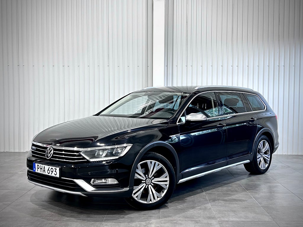 Volkswagen Passat Alltrack 2.0 TDI 4Motion Alltrack DRAG KAMERA P-VÄRM CARPLAY 190