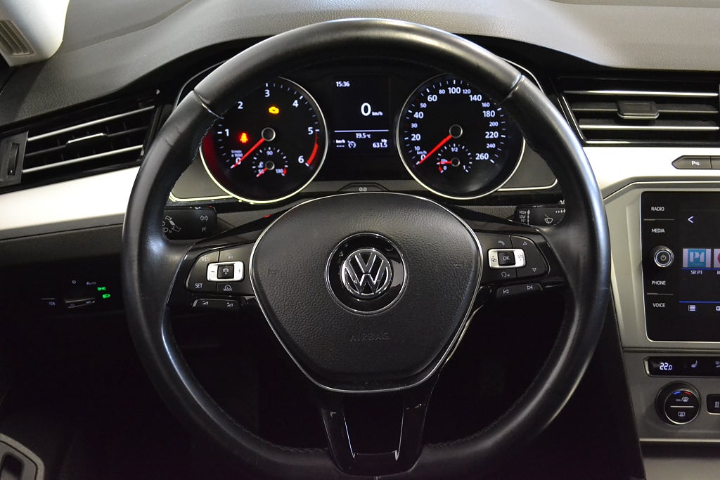 Volkswagen Passat Sportscombi 2.0 TDI 150hk Parkeringsvärmare P-Sensorer 2018