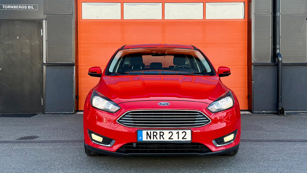Ford Focus Kombi 1.0 Titanium | Kamremsbytt