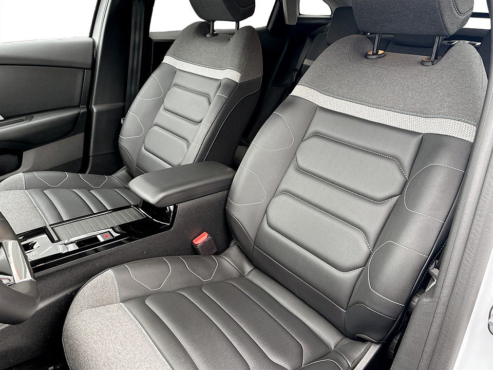 Bild på Citroen C4 Shine 1.2 PT 131hk Aut B-KAMERA CARPLAY