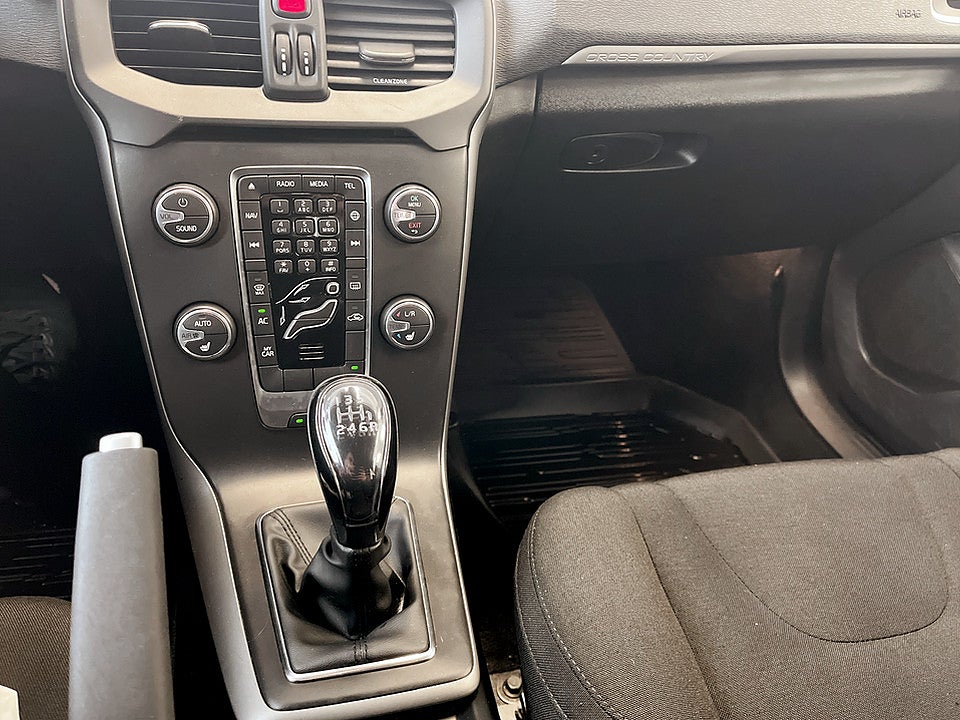Bild på Volvo V40 Cross Country Business T3 152hk BACKSENSORER BLUETOOTH