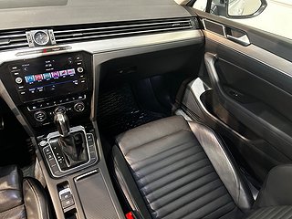 Volkswagen Passat Alltrack AWD Skinn Cockpit Drag Dvärm SoV