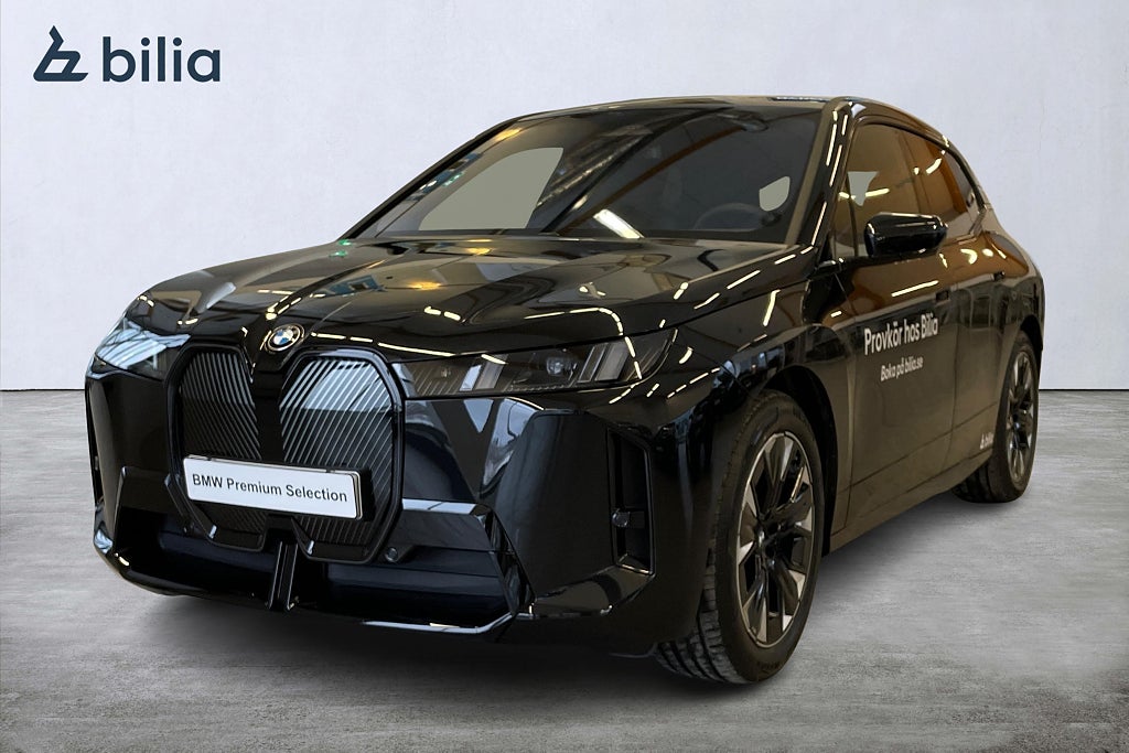 BMW iX xDrive60 Fully Charged M Sport Edition Panorama Drag 