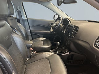 Jeep Compass 1.4 4WD Drag Bkamera Mvärmare Rattvärme S&V-däck – bild 10