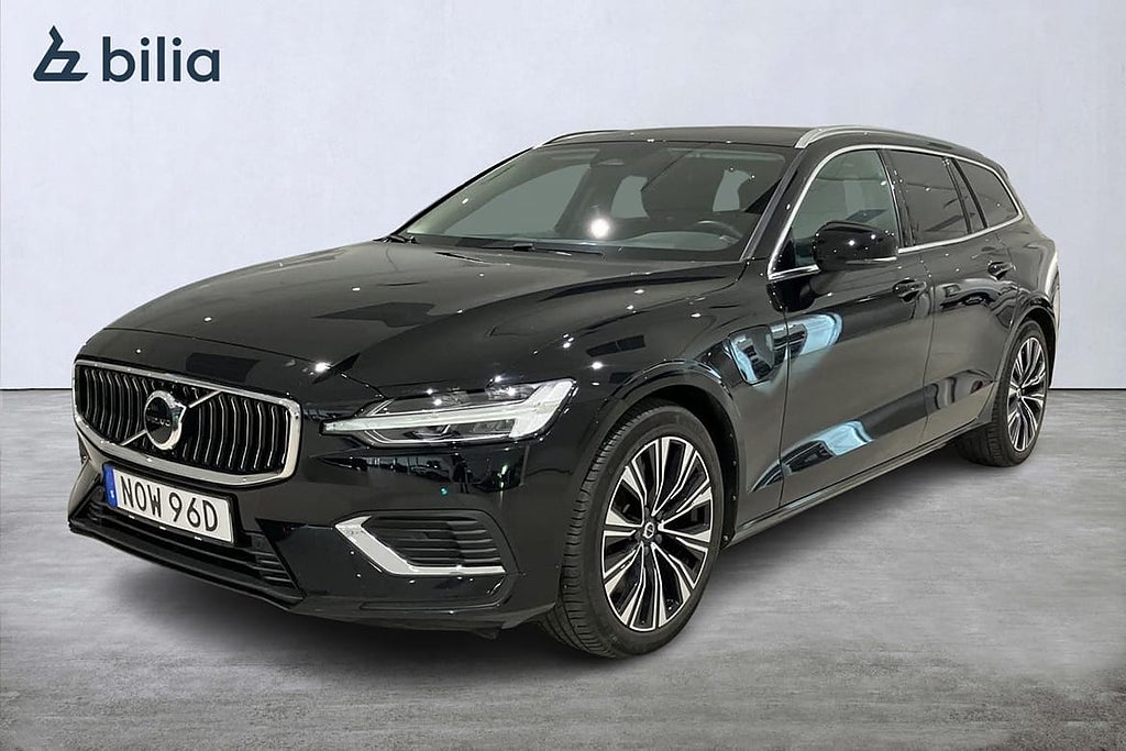 Volvo V60 Recharge T6 Core Edition. Dragkrok.